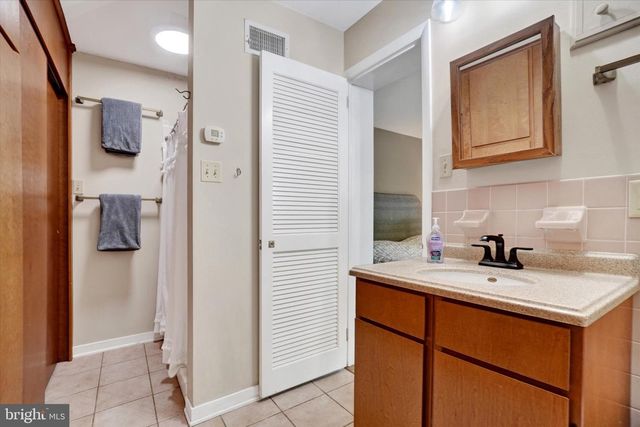 104 WOODLAND DR, York, PA 17403