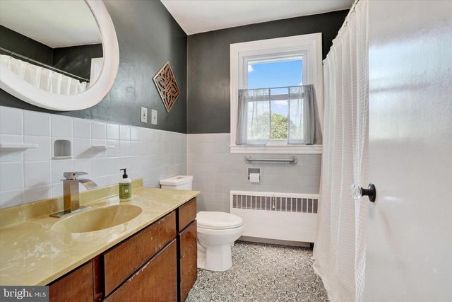 104 WOODLAND DR, York, PA 17403