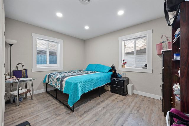 308 & 310 N 12th Ave, Pasco, WA 99301