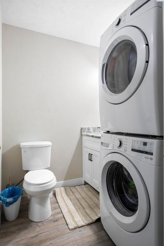 308 & 310 N 12th Ave, Pasco, WA 99301