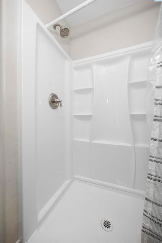 308 & 310 N 12th Ave, Pasco, WA 99301