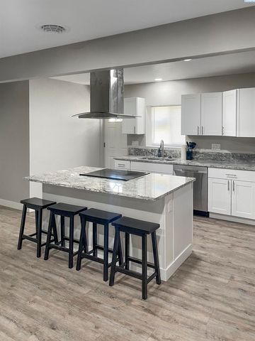 308 & 310 N 12th Ave, Pasco, WA 99301