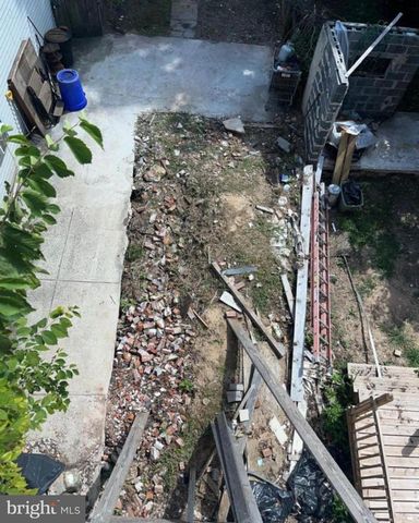 210 W UNION ST, Burlington, NJ 08016