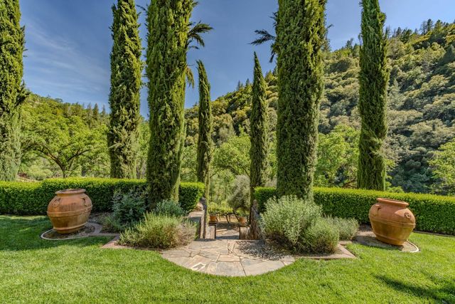 6700 Horizon Dr, Placerville, CA 95667