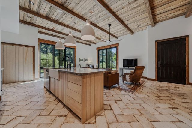 6700 Horizon Dr, Placerville, CA 95667