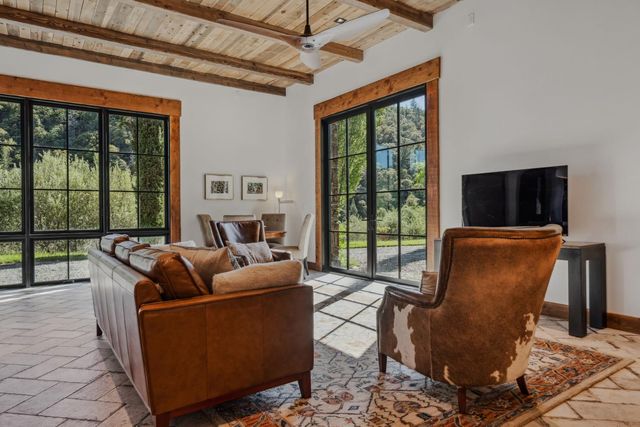 6700 Horizon Dr, Placerville, CA 95667