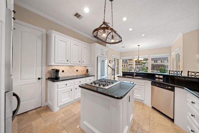 12323 Longmire Cove, Conroe, TX 77304