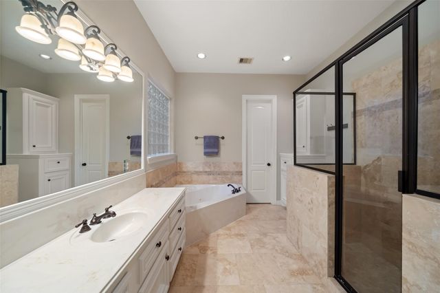 12323 Longmire Cove, Conroe, TX 77304