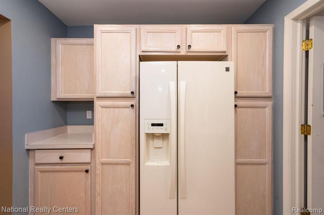 41642 Haggerty Woods Court, Canton, MI 48187