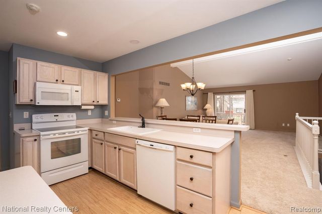 41642 Haggerty Woods Court, Canton, MI 48187