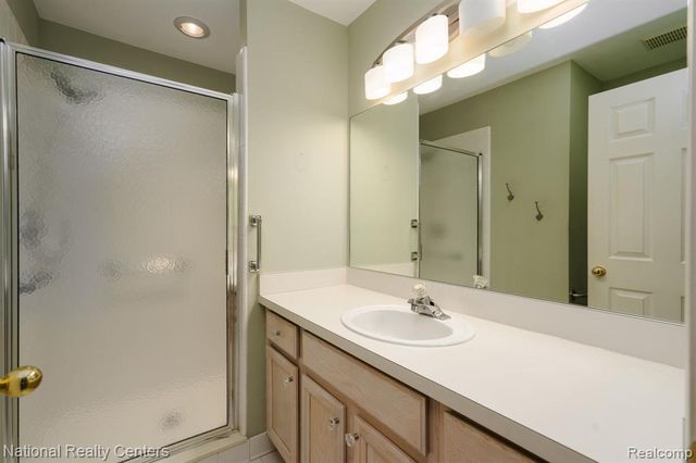 41642 Haggerty Woods Court, Canton, MI 48187