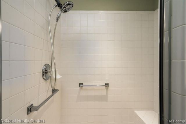 41642 Haggerty Woods Court, Canton, MI 48187