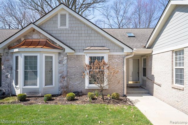41642 Haggerty Woods Court, Canton, MI 48187