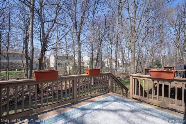 41642 Haggerty Woods Court, Canton, MI 48187