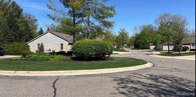41642 Haggerty Woods Court, Canton, MI 48187