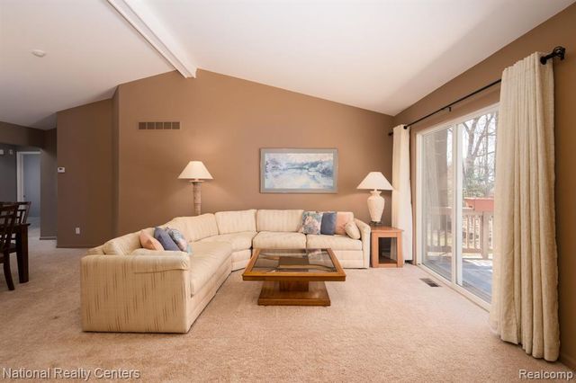 41642 Haggerty Woods Court, Canton, MI 48187