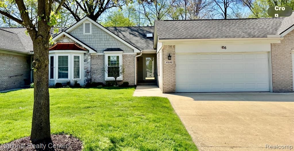 41642 Haggerty Woods Court, Canton, MI 48187