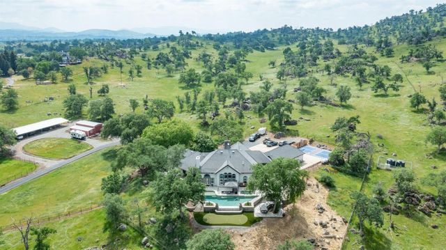 17159 Coyote Pass Lane, Clovis, CA 93619