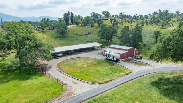 17159 Coyote Pass Lane, Clovis, CA 93619