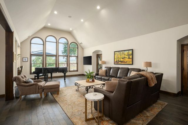 17159 Coyote Pass Lane, Clovis, CA 93619