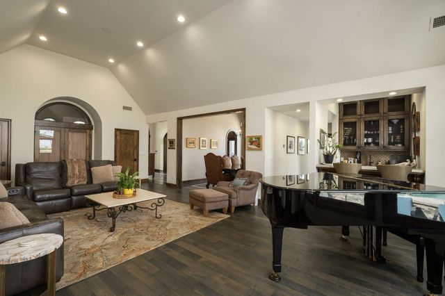 17159 Coyote Pass Lane, Clovis, CA 93619