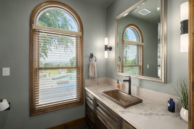 17159 Coyote Pass Lane, Clovis, CA 93619