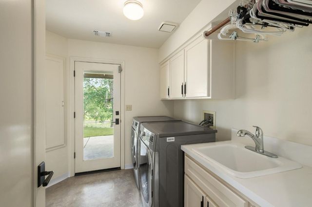 17159 Coyote Pass Lane, Clovis, CA 93619