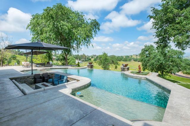 17159 Coyote Pass Lane, Clovis, CA 93619