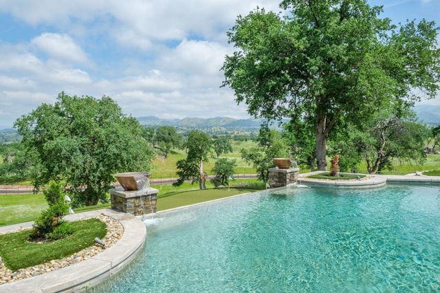 17159 Coyote Pass Lane, Clovis, CA 93619