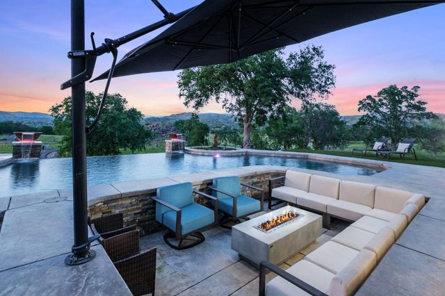 17159 Coyote Pass Lane, Clovis, CA 93619