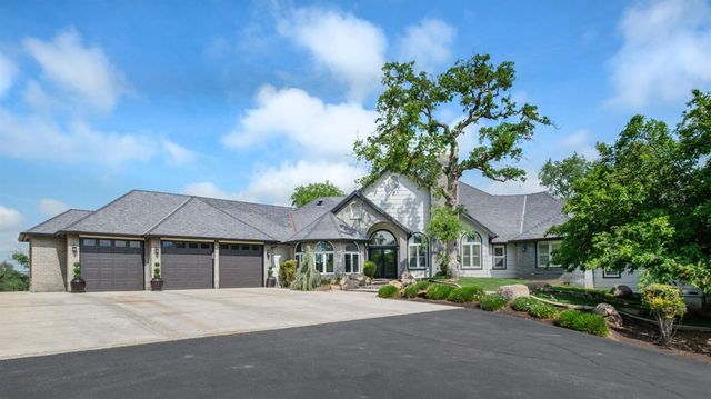 17159 Coyote Pass Lane, Clovis, CA 93619