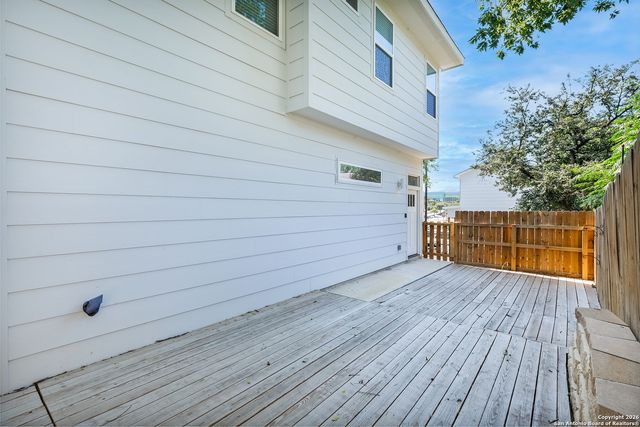 2507 E Commerce 2, San Antonio, TX 78203