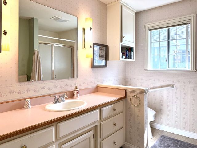 2200 Mayfield Drive, Grants Pass, OR 97527