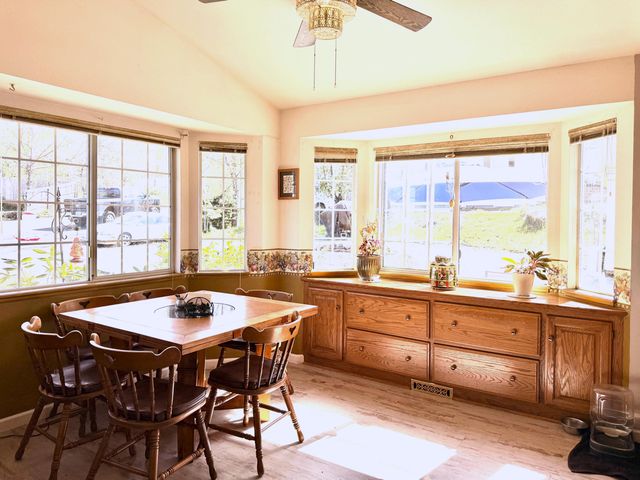 2200 Mayfield Drive, Grants Pass, OR 97527