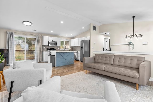 19203 71st Avenue E, Spanaway, WA 98387