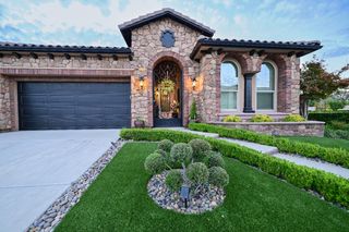 11767 N Bella Vita Avenue, Fresno, CA 93730