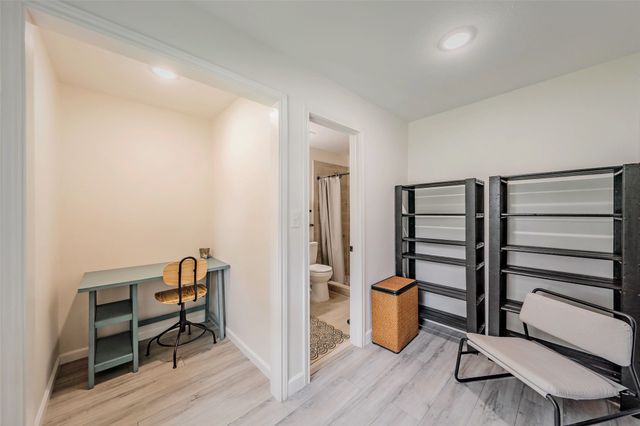 1306 E Lovers Lane, Arlington, TX 76010