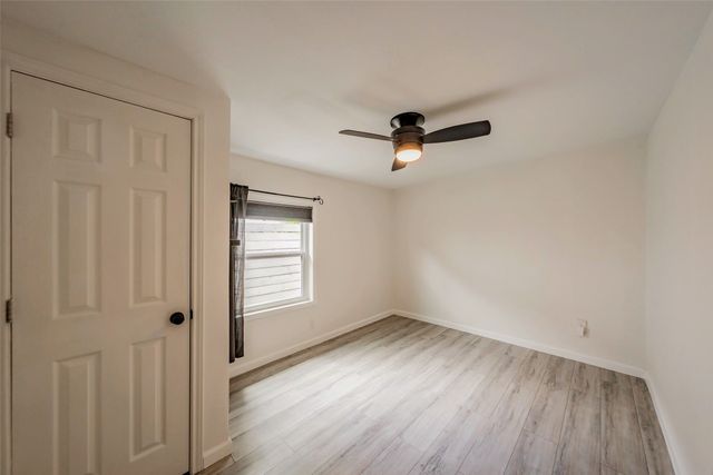 1306 E Lovers Lane, Arlington, TX 76010
