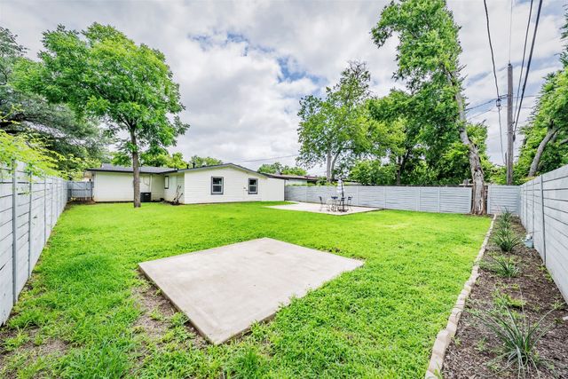 1306 E Lovers Lane, Arlington, TX 76010