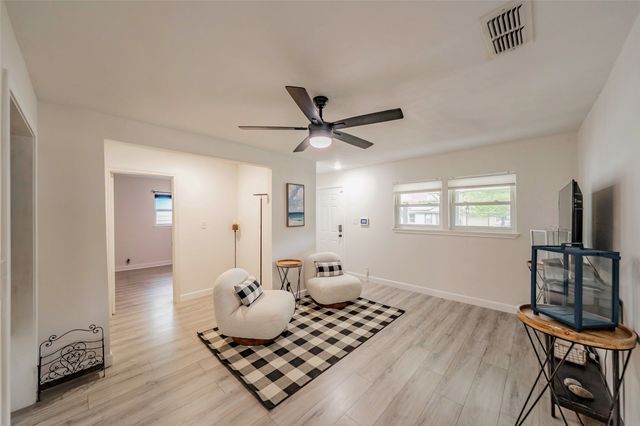 1306 E Lovers Lane, Arlington, TX 76010
