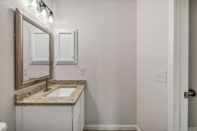 5915 Lake Champlain, San Antonio, TX 78233