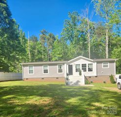 2025 Kisatchie Drive, Hickory Grove, SC 29717