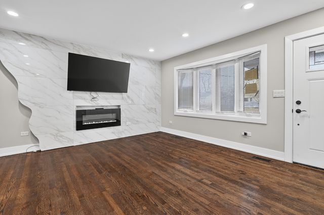 15502 Elm Street, South Holland, IL 60473