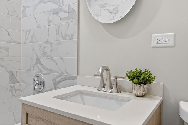 15502 Elm Street, South Holland, IL 60473