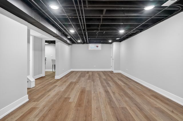 15502 Elm Street, South Holland, IL 60473