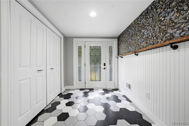 799 Mckinley Parkway, Buffalo, NY 14220