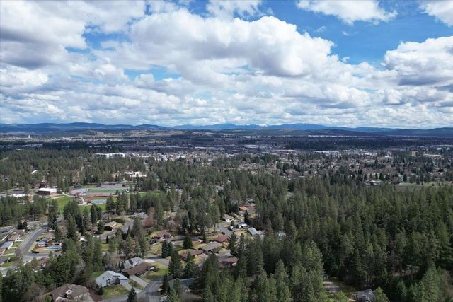 1411 W Toni Rae Dr, Spokane, WA 99218