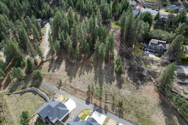 1411 W Toni Rae Dr, Spokane, WA 99218