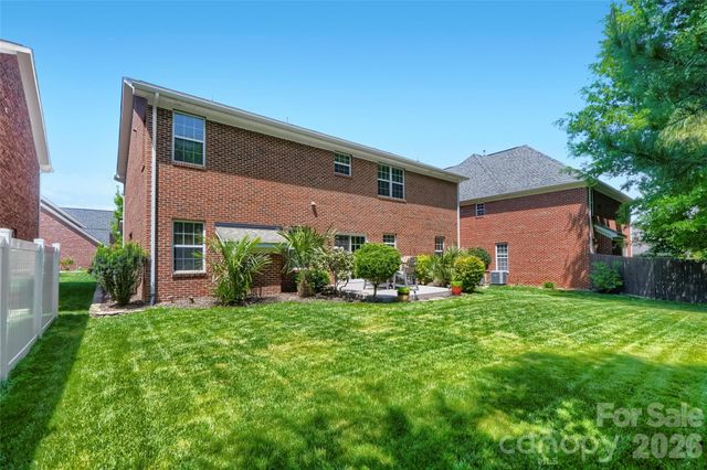 2834 Bivins Street, Davidson, NC 28036