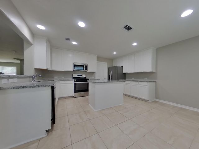 4738 Montclair Hill Lane, Fresno, TX 77545